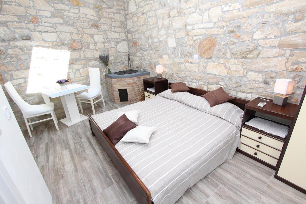 Apartments Santin Ровінь Екстер'єр фото
